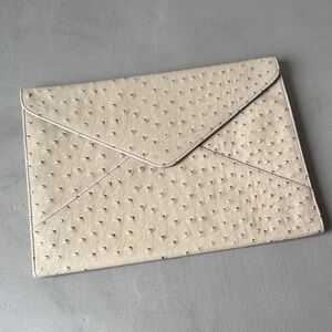 SONIX SLIM LAPTOP CASE FAUX OSTRICH LEATHER CREAM APPLE AIR